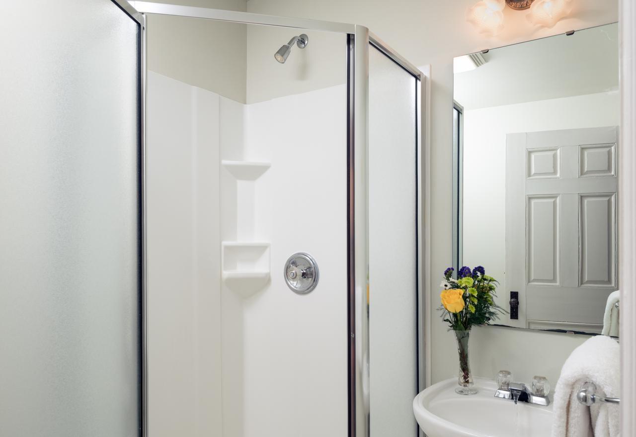 Double Room Private External Bathroom